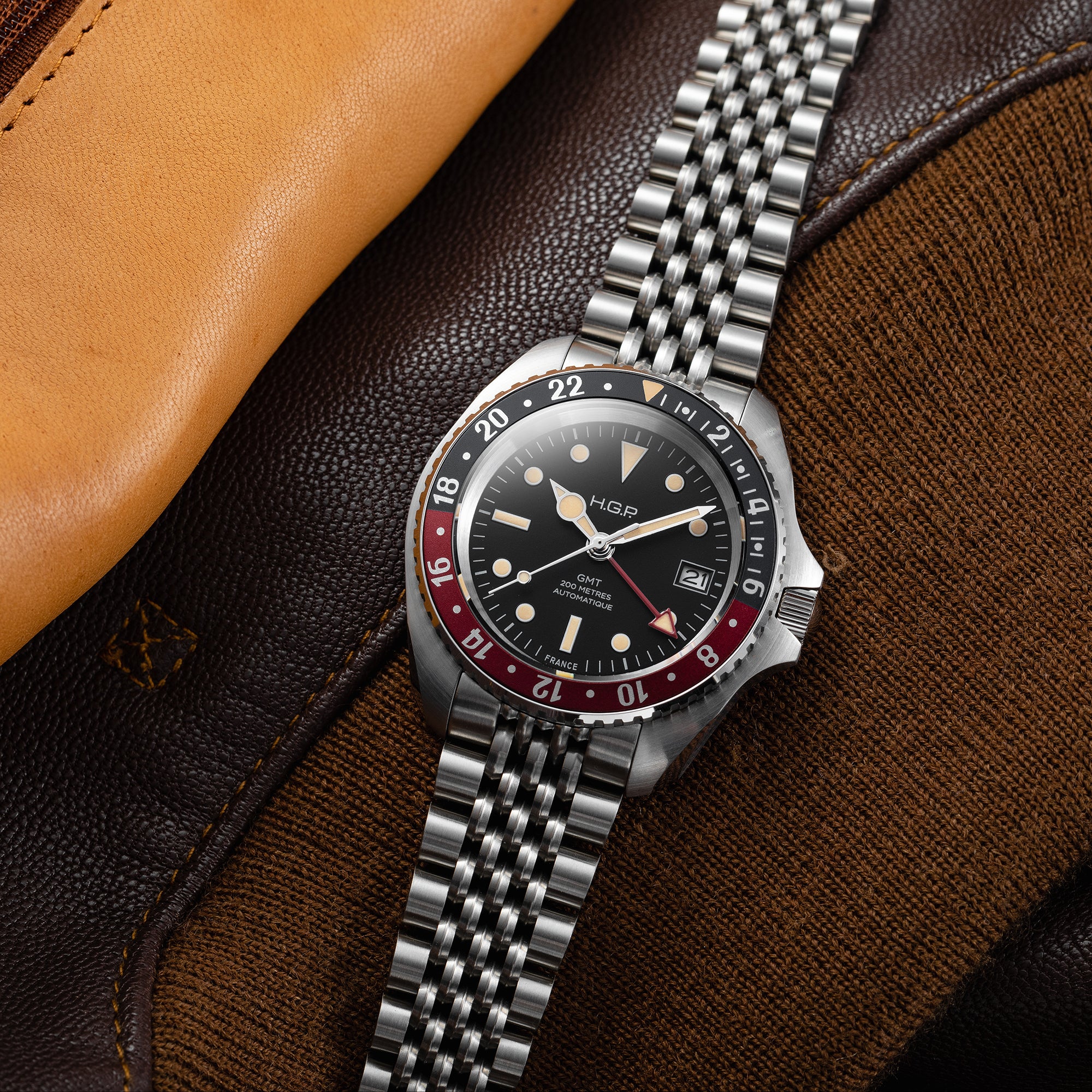 Montre de plongée automatique bracelet Diver GMT 200M - 