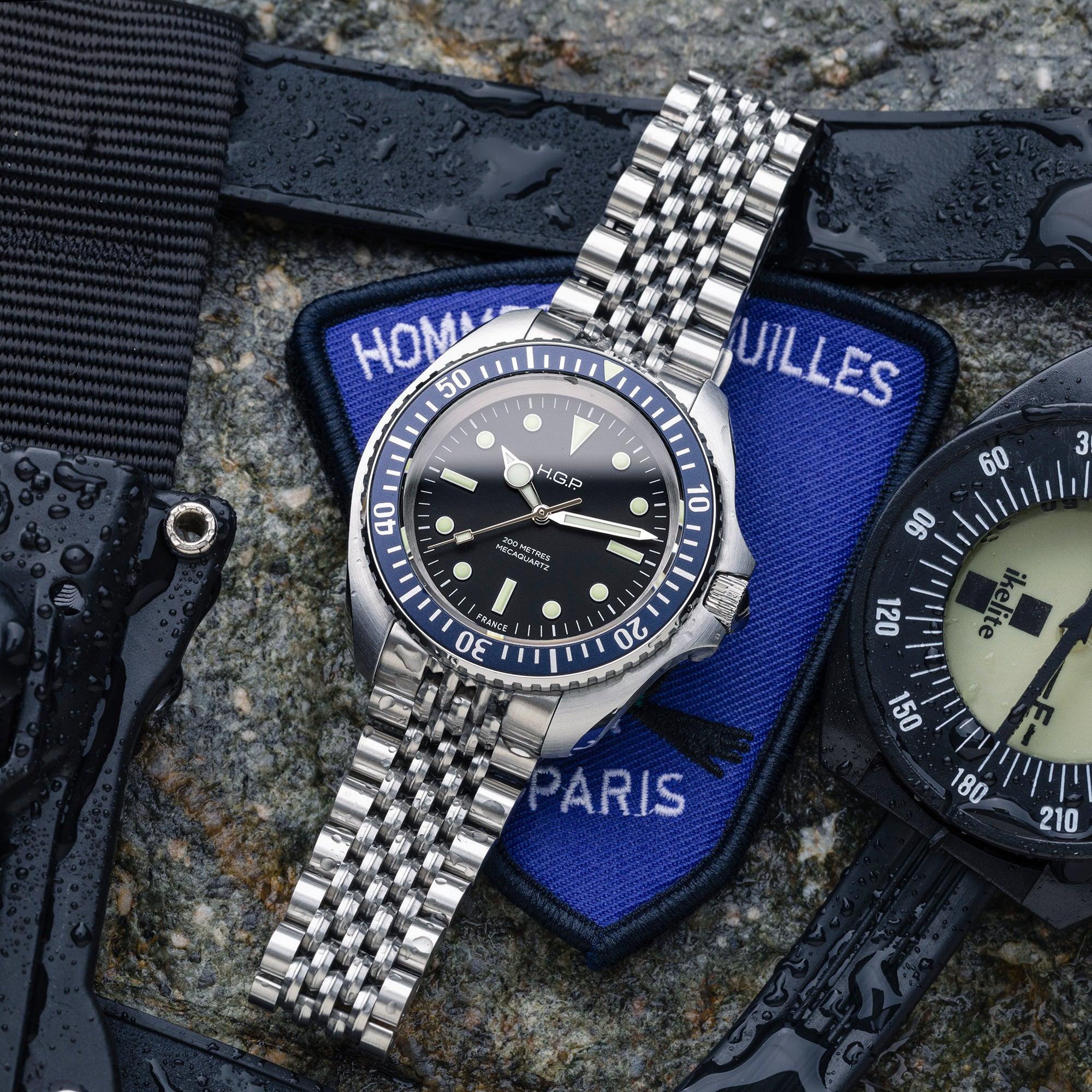 Diver 200M Mecaquartz Bracelet Diving Watch - Blue - HGP - Dive Watches