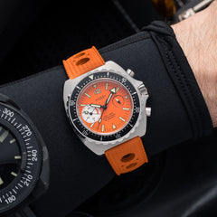 Diver 200M Chrono-Mecaquartz - Orange Dial & White Big-Eye Chronograph
