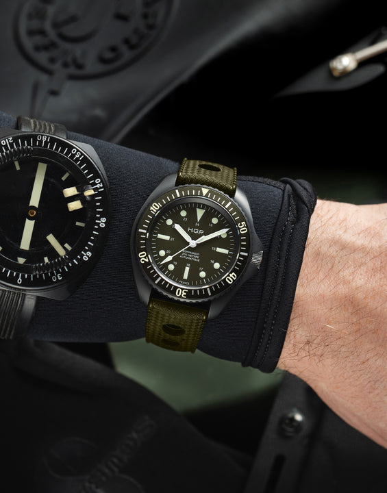 Commando Watch Cover Diver 200m Automatic Commando - Military Specification Dive Watch with ...